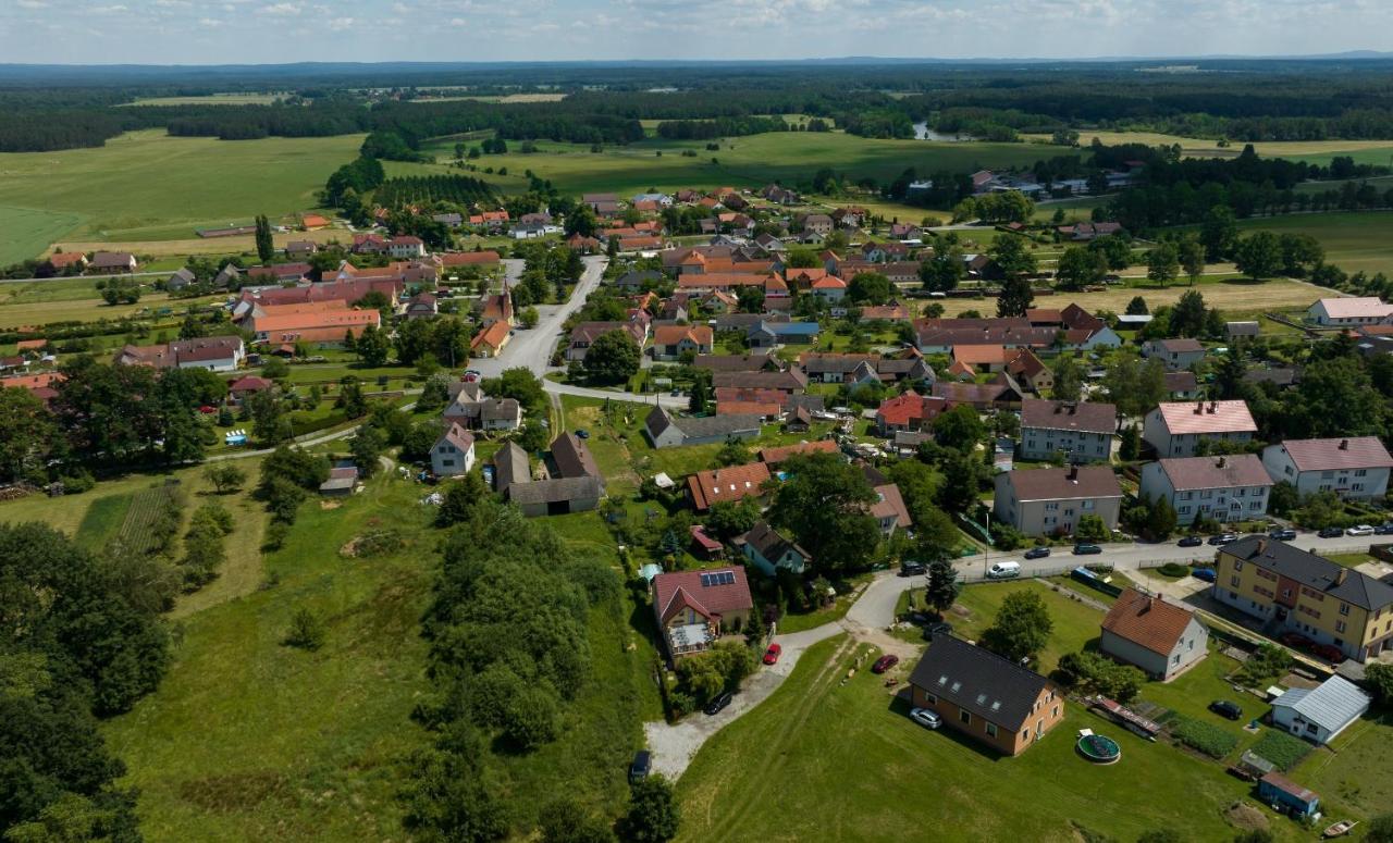 Penzion U Sykoru Тршебонь Экстерьер фото